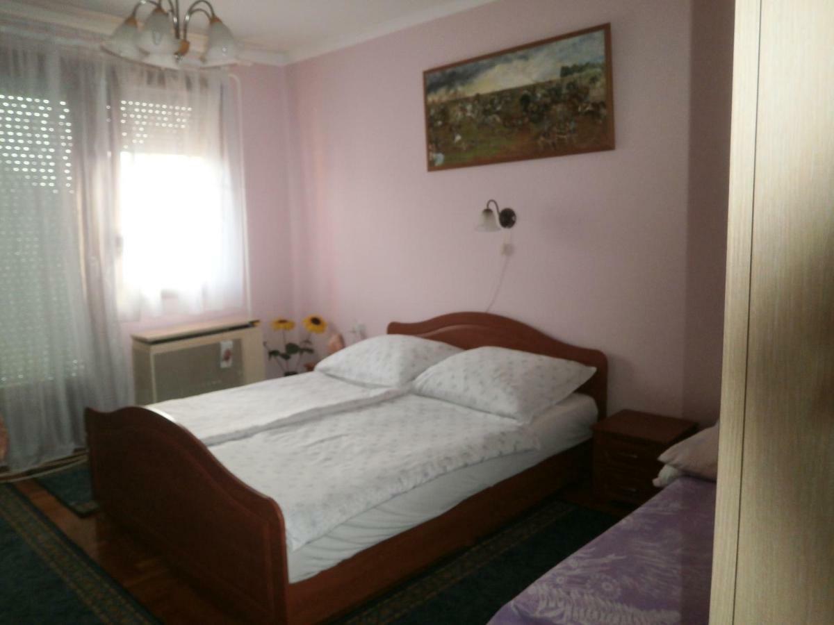 Tuenderkert Apartmanok Hajduszoboszlo Exterior foto
